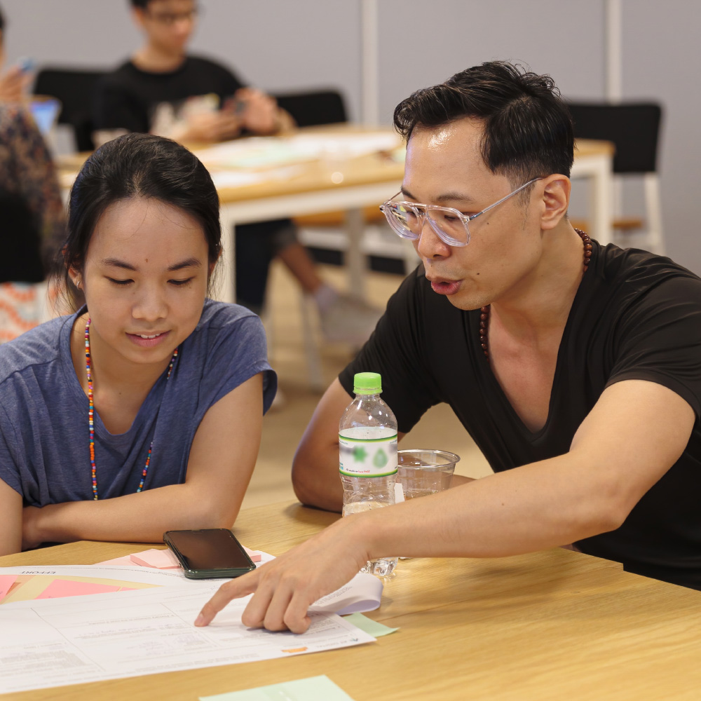 About Andy Tran facilitating a strategy marketing campaign workshop